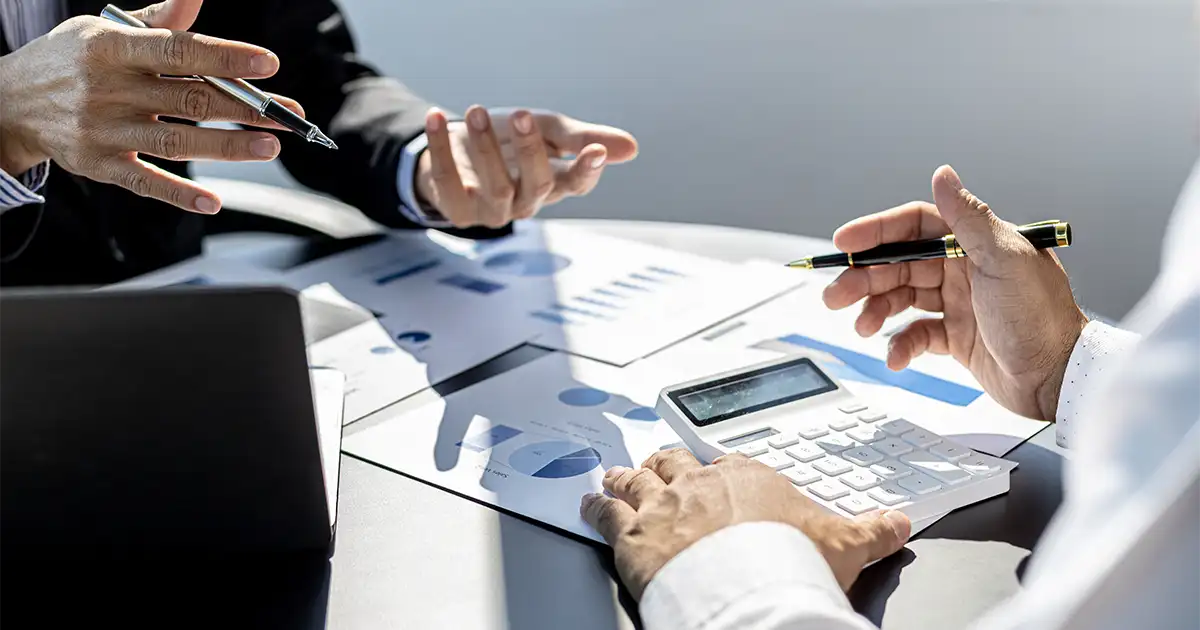 Qué es un Préstamo Personal vs. un Extrafinanciamiento