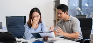 ¿Qué Significa que una Tarjeta de Crédito esté Sobregirada y Qué Hacer al Respecto?